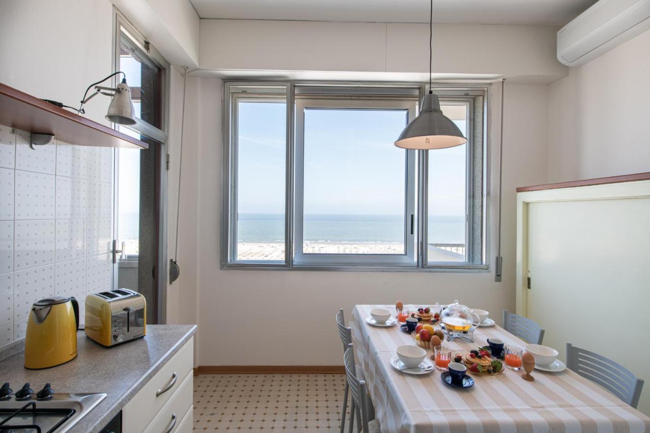 Ventodue Apartment Rimini Bagian luar foto