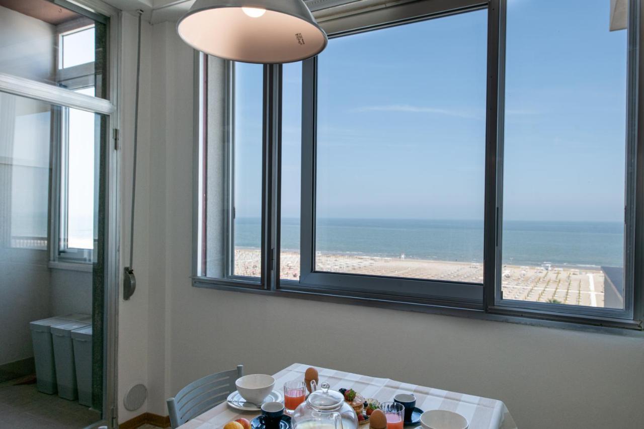 Ventodue Apartment Rimini Bagian luar foto