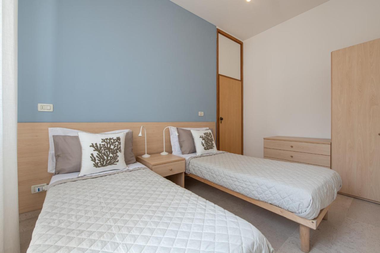 Ventodue Apartment Rimini Bagian luar foto