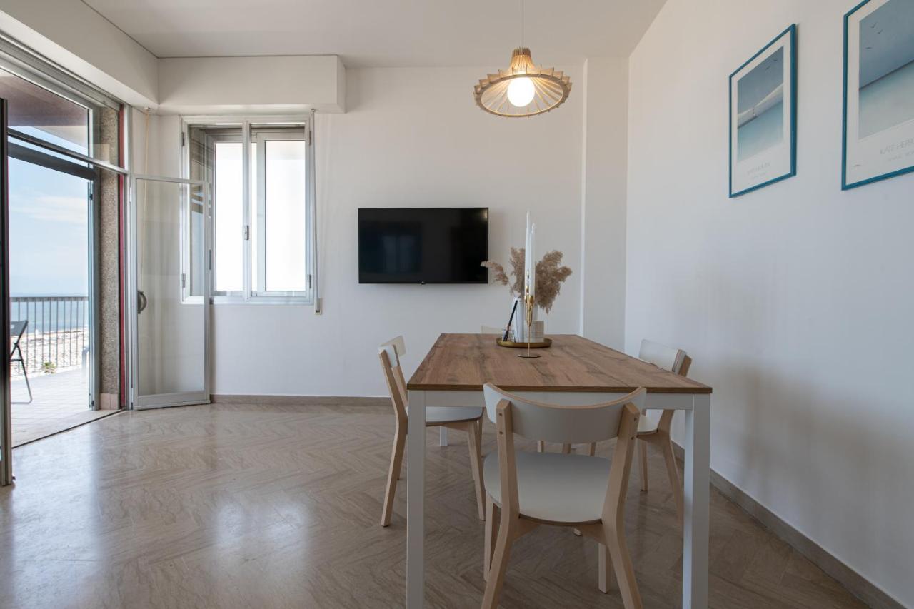Ventodue Apartment Rimini Bagian luar foto